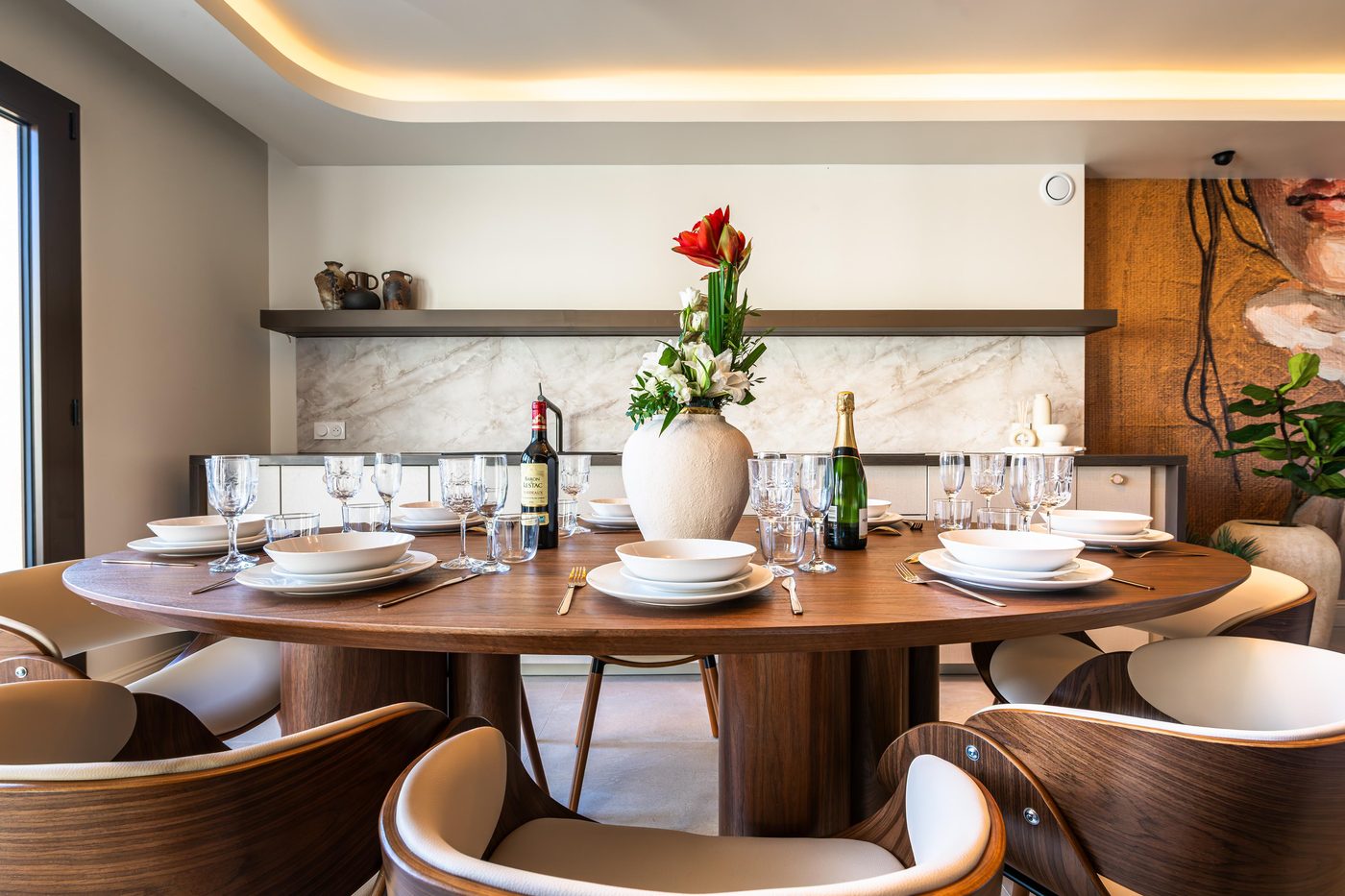 Machault, salle à manger et cuisine d'un logement