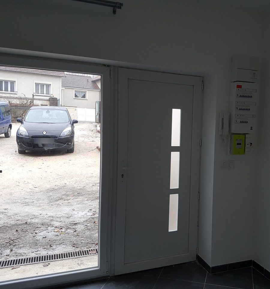 Mortcerf, porte d'entrée d'un logement
